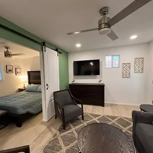 23 Chelsea Place On The Park Apartment Phoenix
